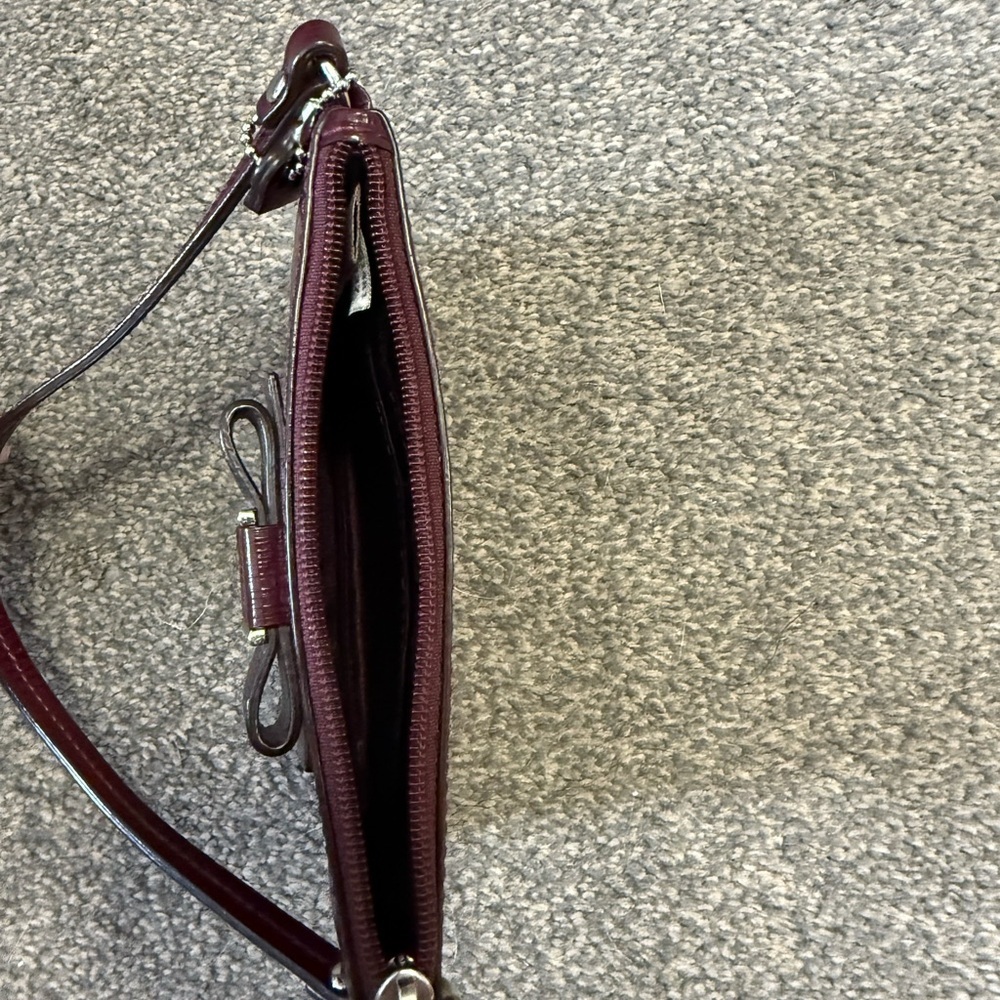 Coach Burgundy Leather Bow Accent Wristlet Bag Zip Closure Silver Hardware Women - Picture 3 of 4
